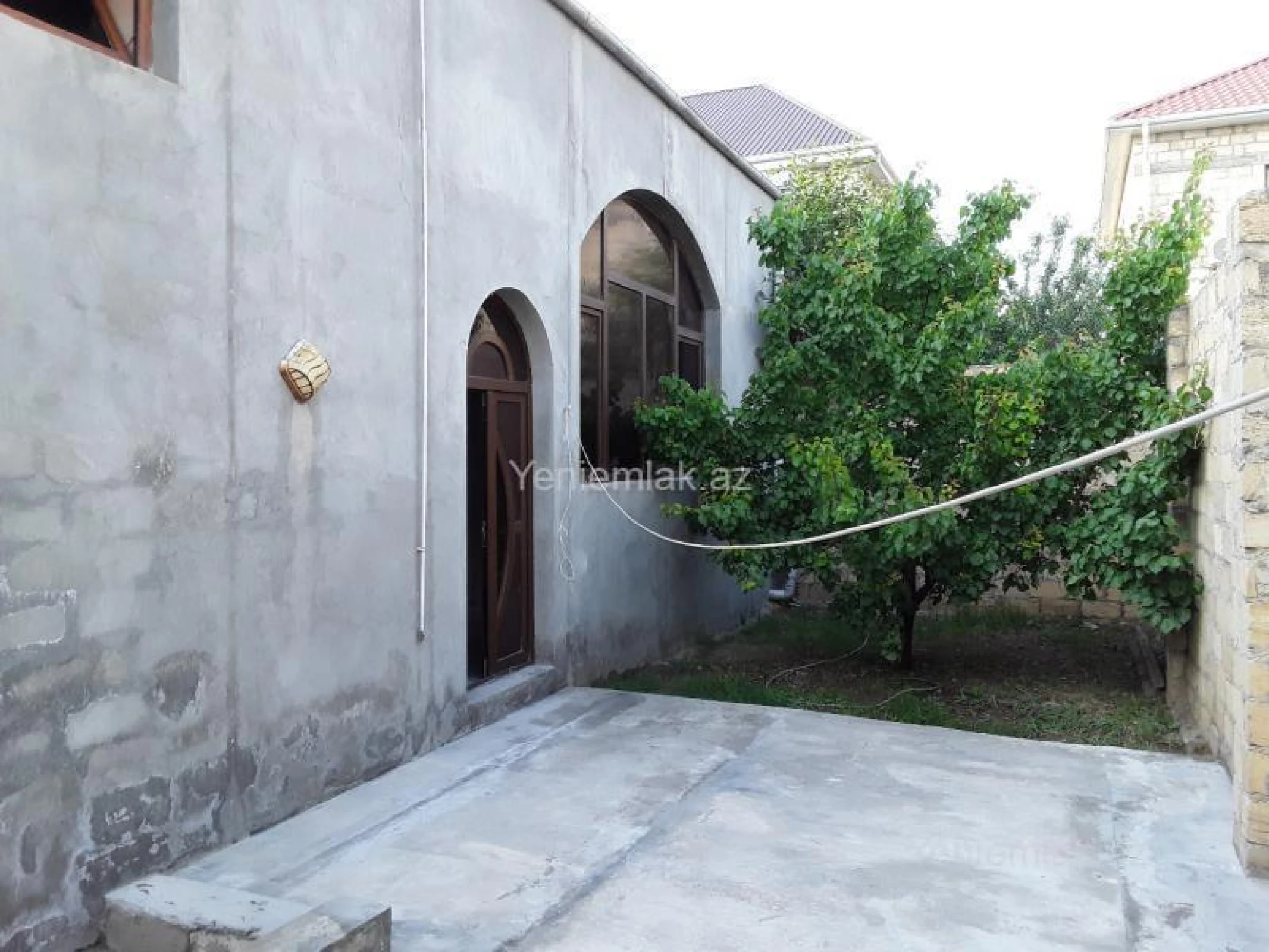 Satılır 4 otaqlı həyət evi 196 m²