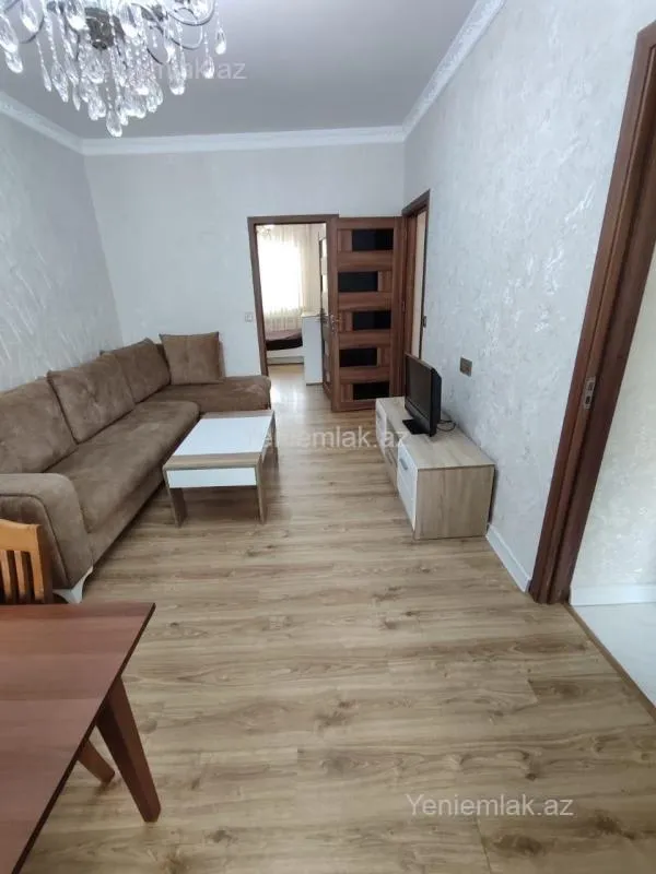 Satılır 2 otaqlı köhnə tikili 50 m²