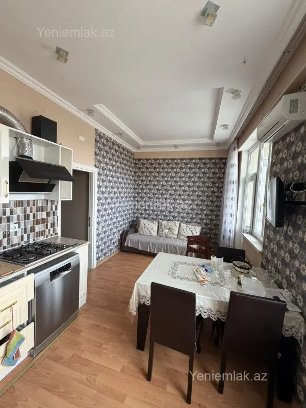 Satılır 3 otaqlı yeni tikili 135 m²