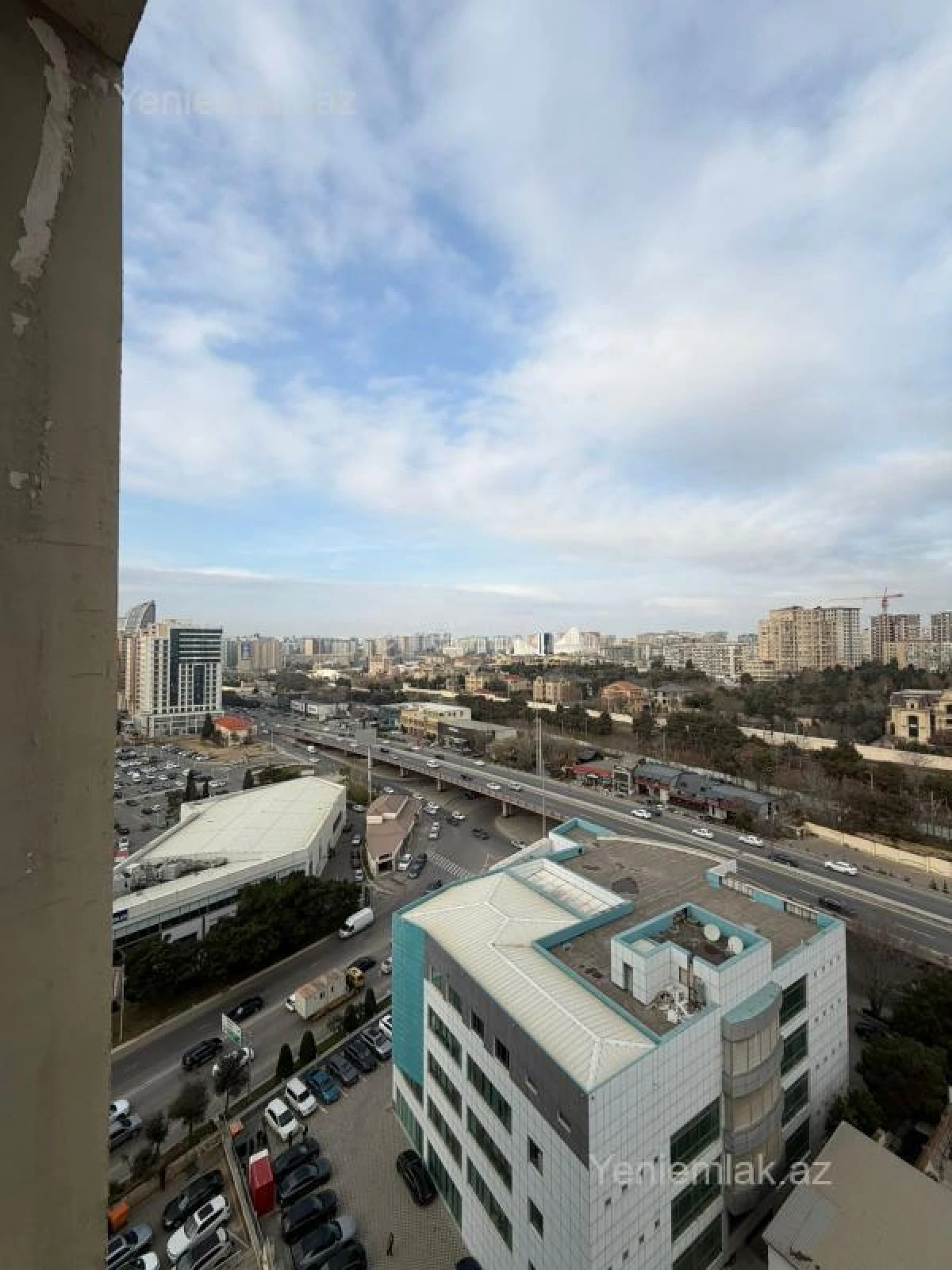 Satılır 3 otaqlı yeni tikili 135 m²