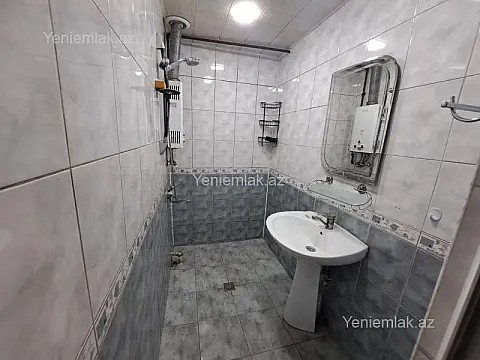 Satılır 2 otaqlı köhnə tikili 60 m²