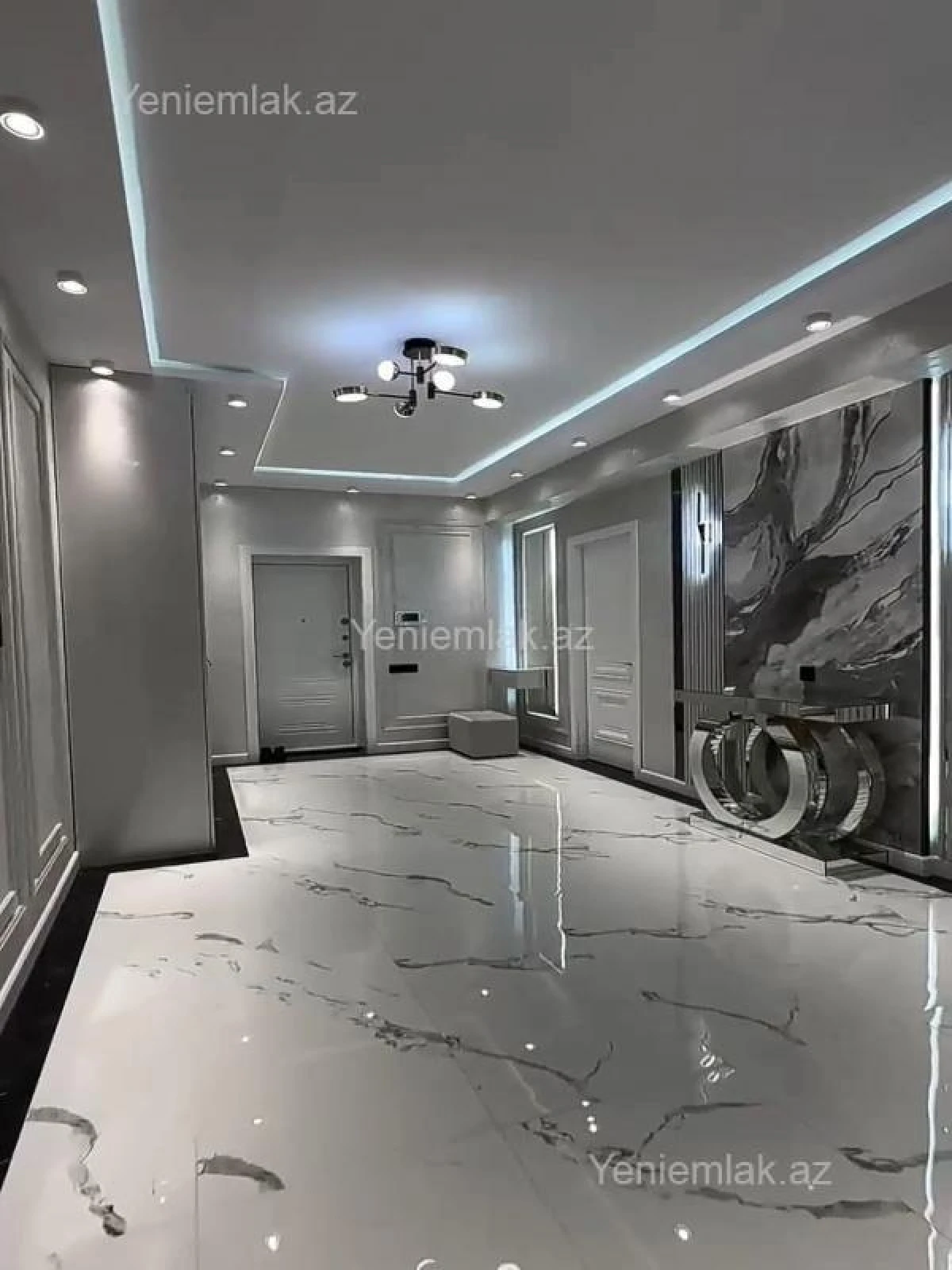 Satılır 3 otaqlı yeni tikili 138 m²