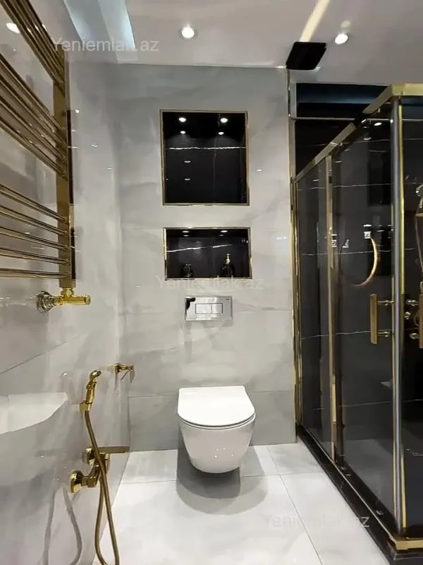 Satılır 3 otaqlı yeni tikili 138 m²