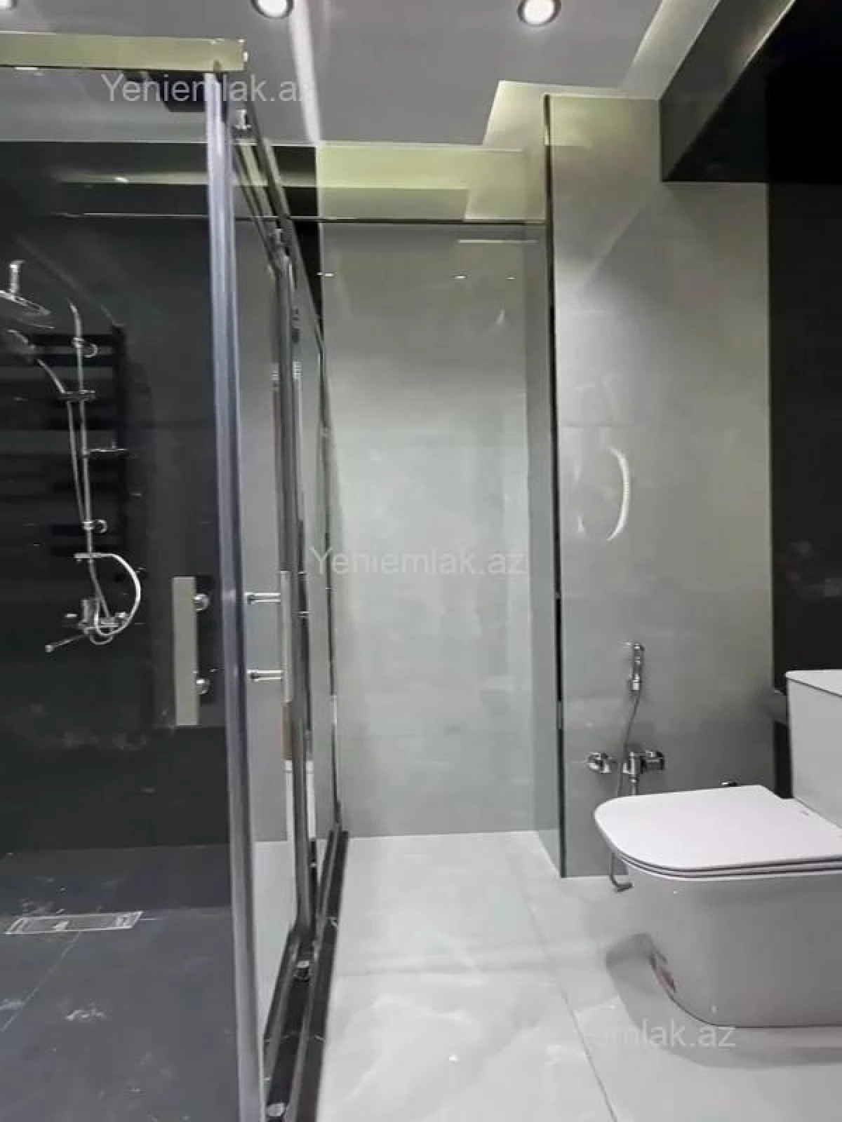 Satılır 3 otaqlı yeni tikili 137 m²