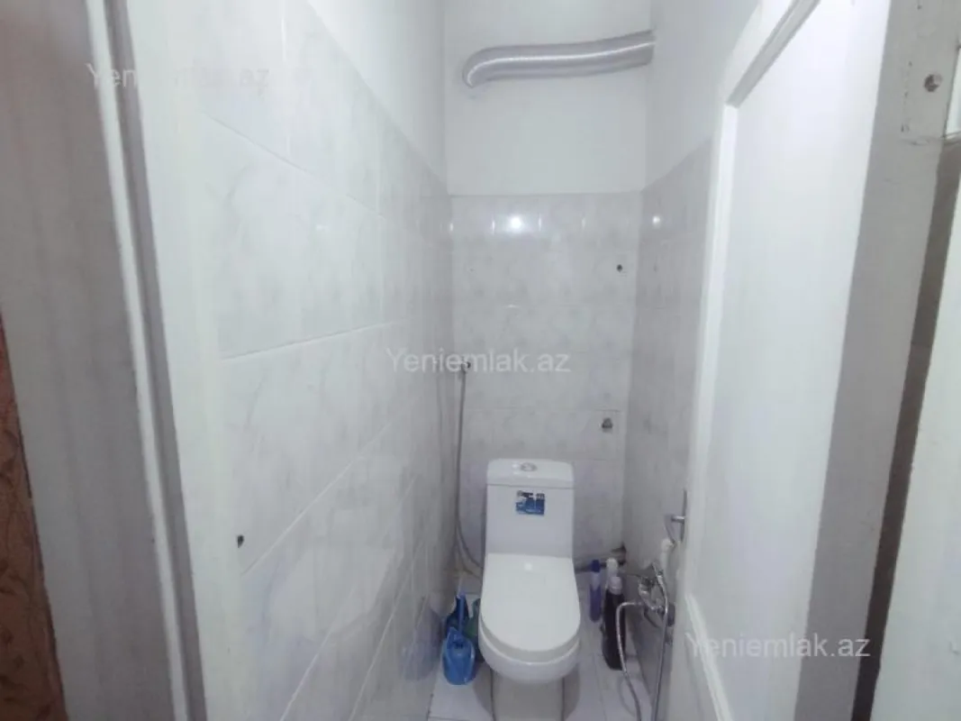 Satılır 2 otaqlı köhnə tikili 65 m²