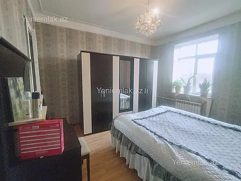 Satılır 2 otaqlı köhnə tikili 65 m²