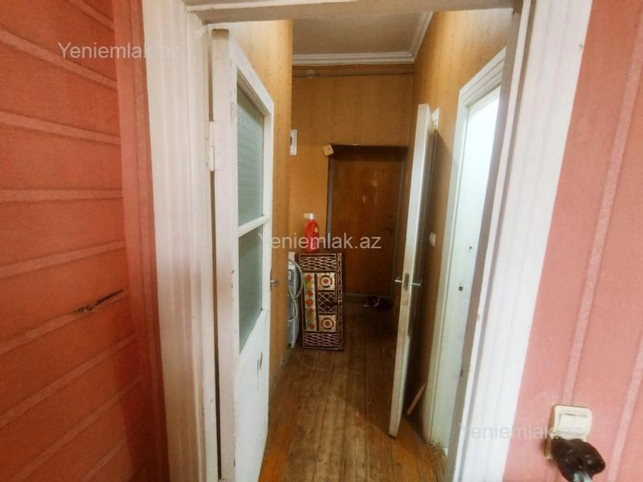 Satılır 2 otaqlı köhnə tikili 65 m²