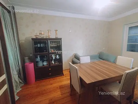Satılır 2 otaqlı köhnə tikili 65 m²