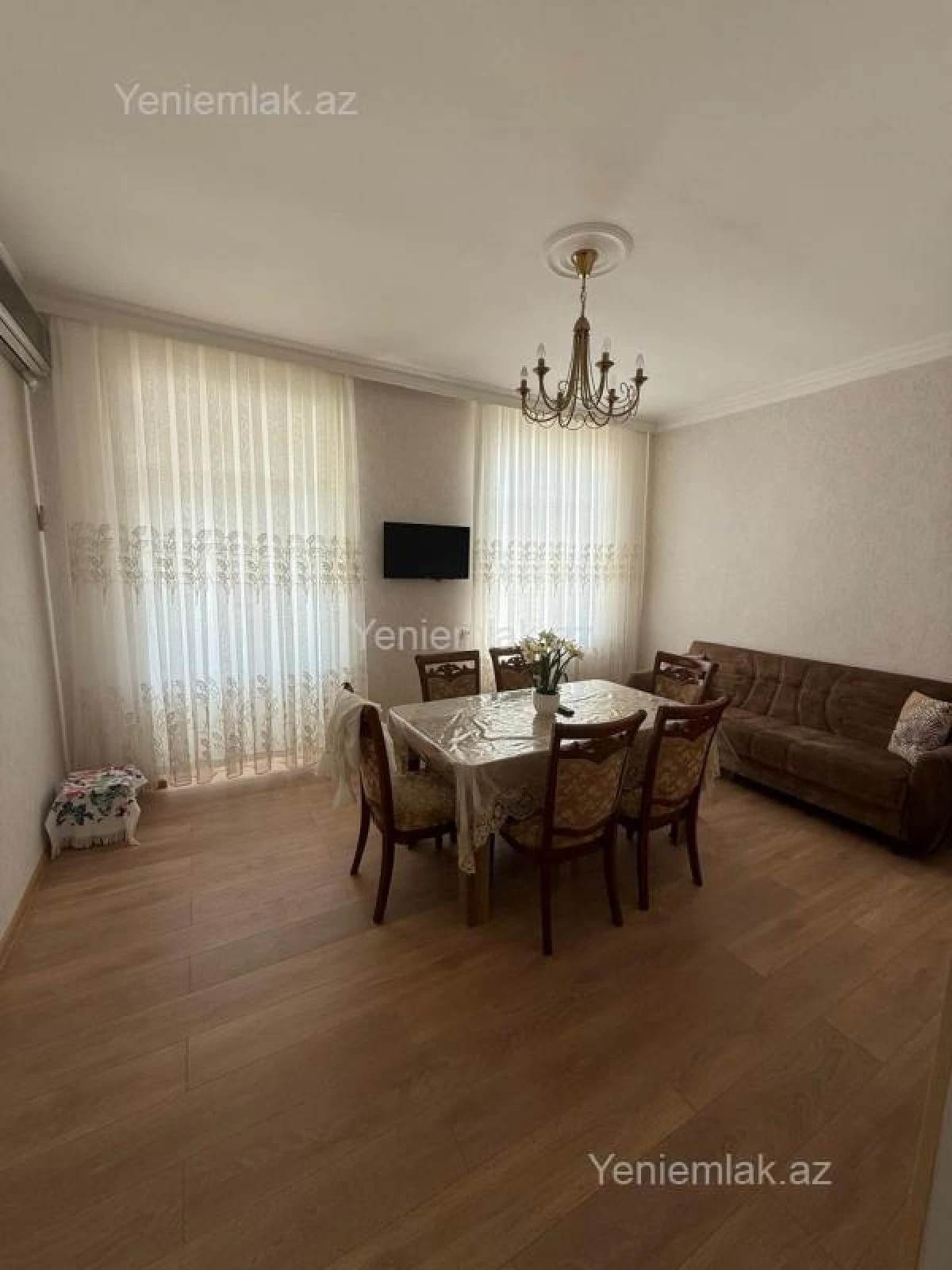 Satılır 2 otaqlı köhnə tikili 60 m²