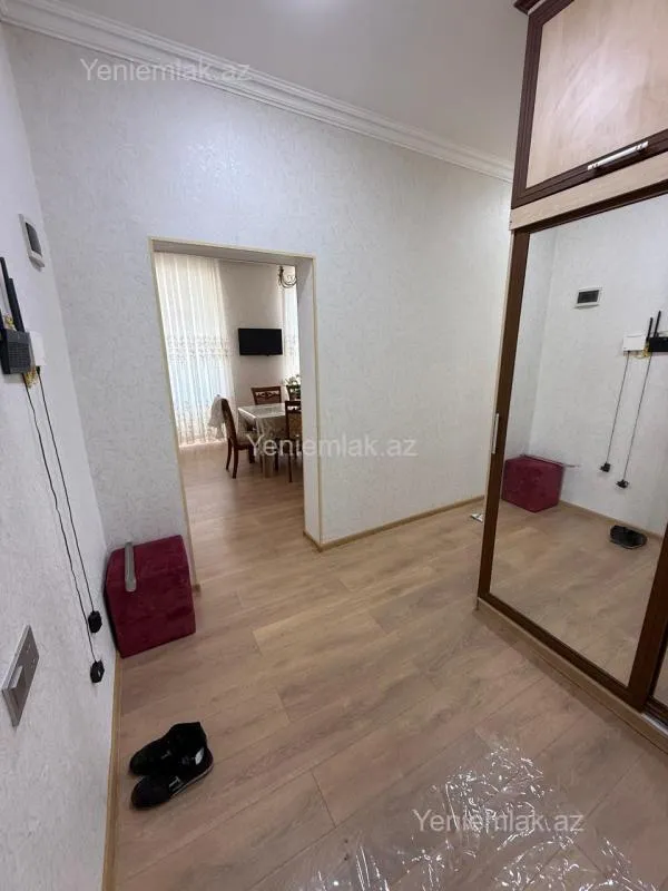 Satılır 2 otaqlı köhnə tikili 60 m²