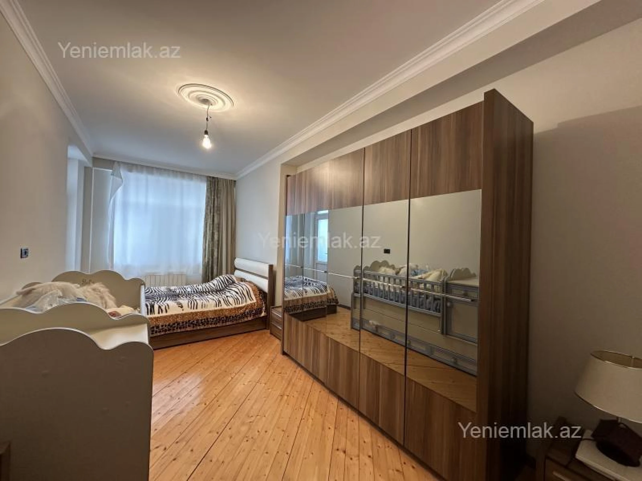 Satılır 3 otaqlı yeni tikili 120 m²