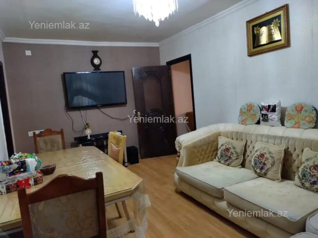 Satılır 3 otaqlı köhnə tikili 60 m²