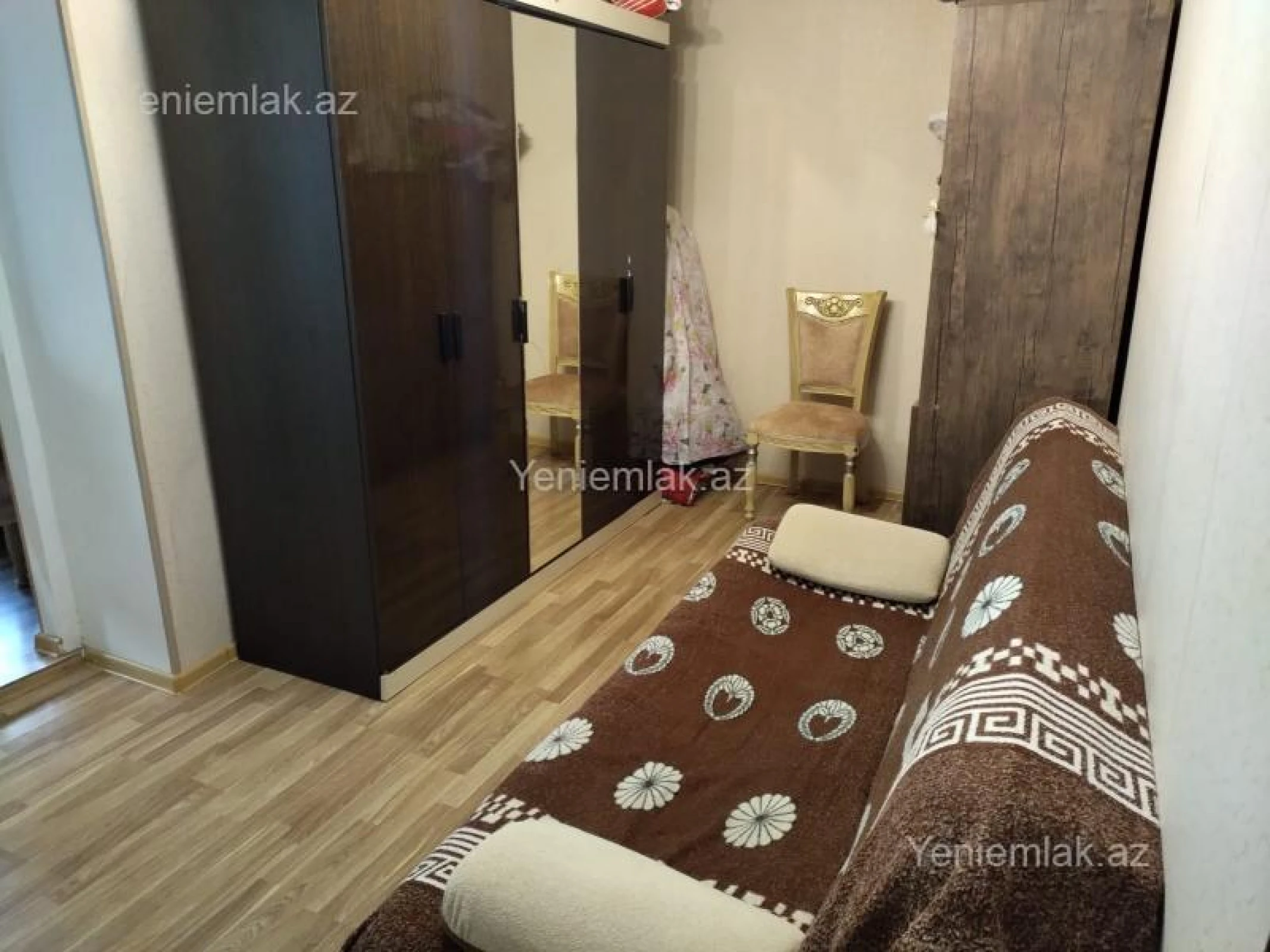 Satılır 3 otaqlı köhnə tikili 60 m²