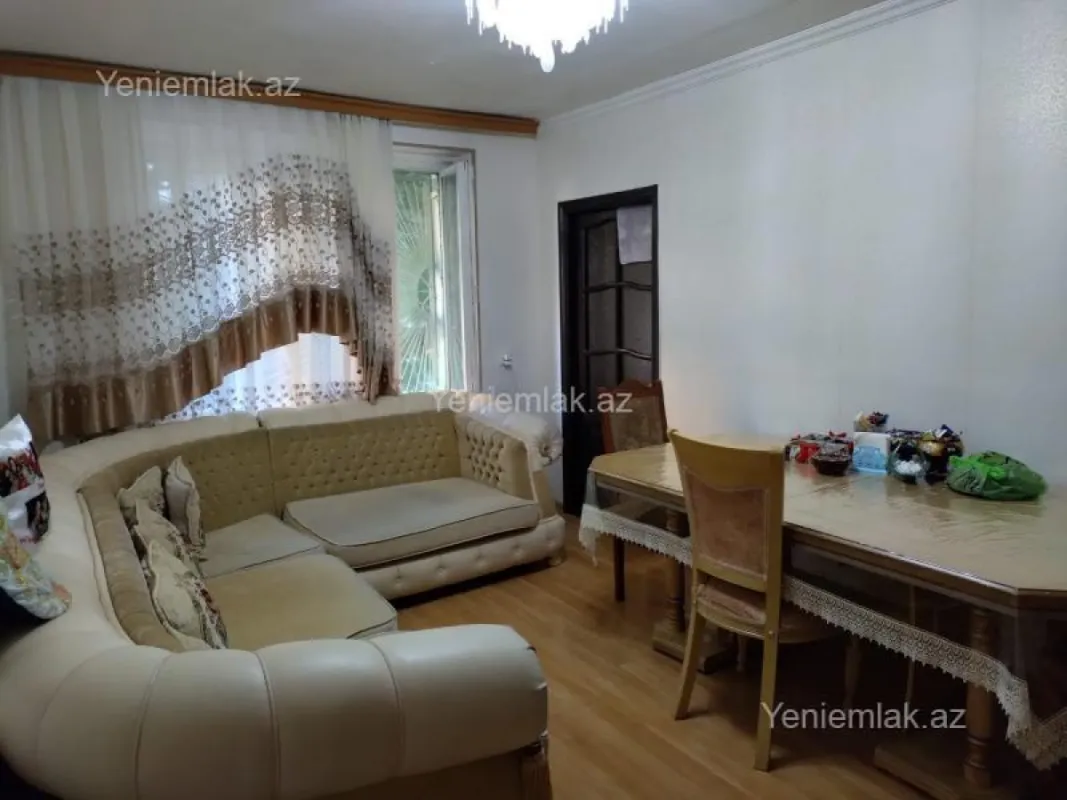 Satılır 3 otaqlı köhnə tikili 60 m²