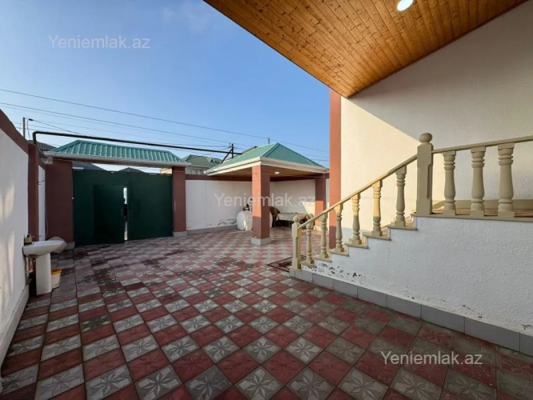 Satılır 4 otaqlı həyət evi 120 m²