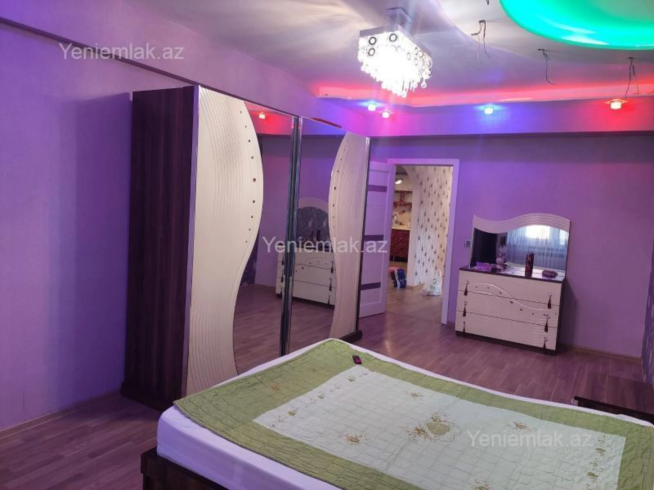 Satılır 2 otaqlı yeni tikili 82 m²