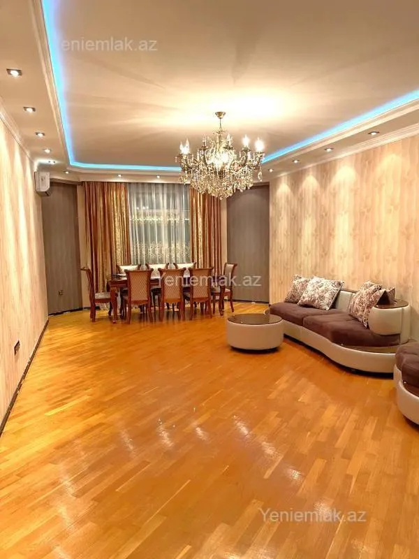 Satılır 3 otaqlı yeni tikili 160 m²