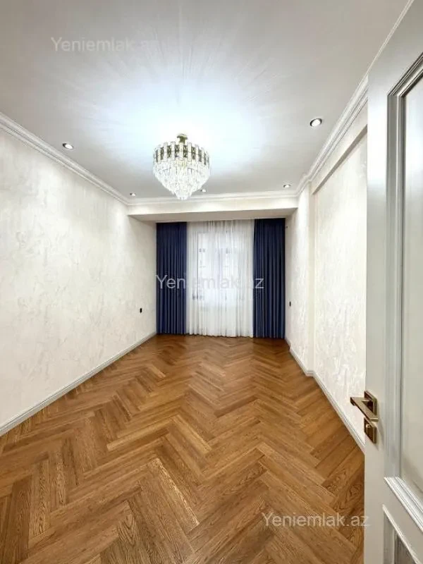 Satılır 3 otaqlı yeni tikili 140 m²