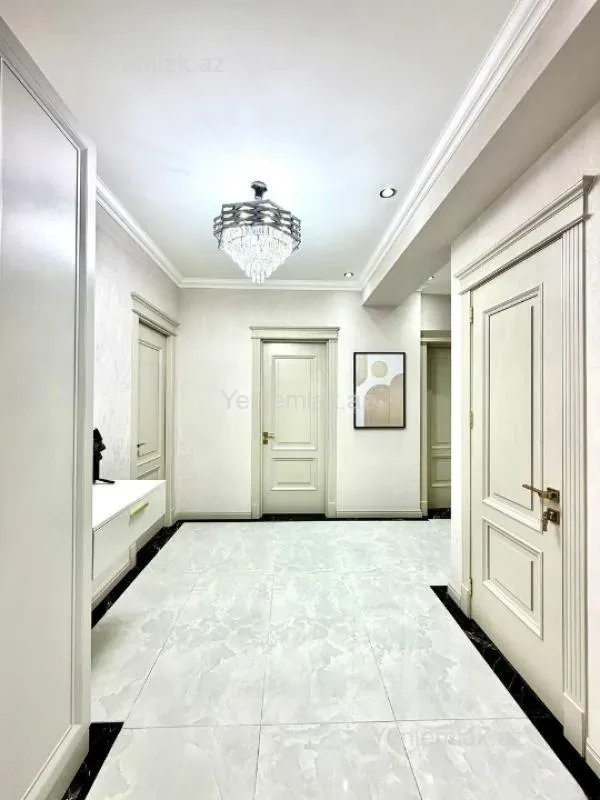Satılır 3 otaqlı yeni tikili 140 m²
