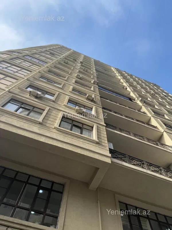 Satılır 2 otaqlı yeni tikili 113 m²