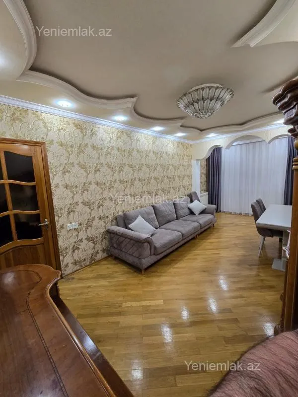 Satılır 3 otaqlı köhnə tikili 90 m²