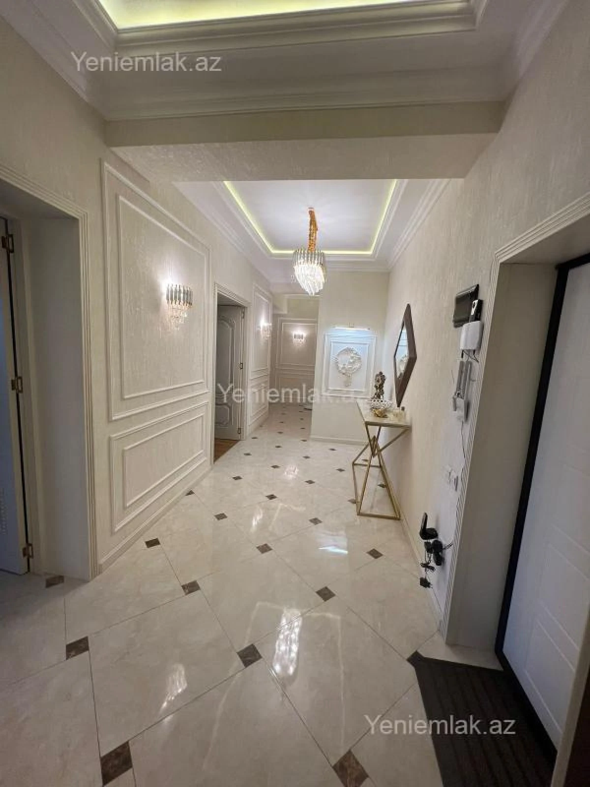 Satılır 3 otaqlı yeni tikili 136 m²