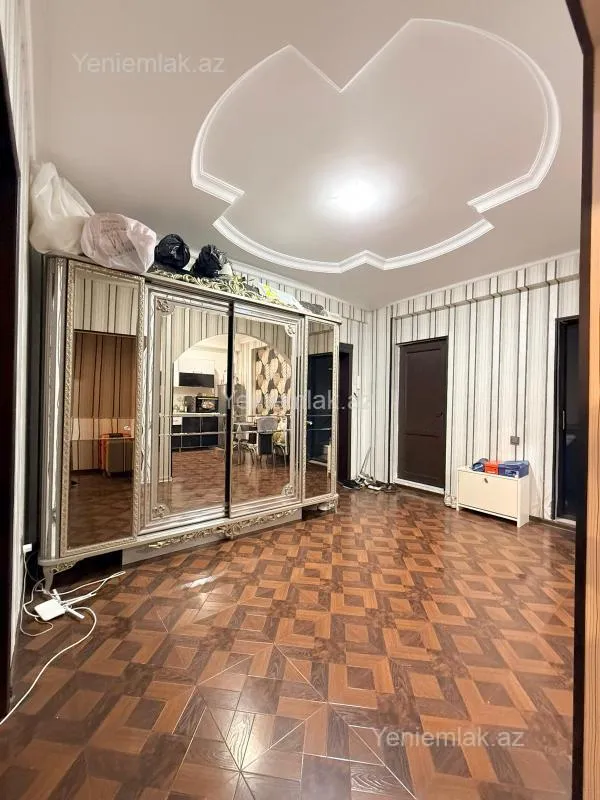 Satılır 2 otaqlı yeni tikili 72 m²