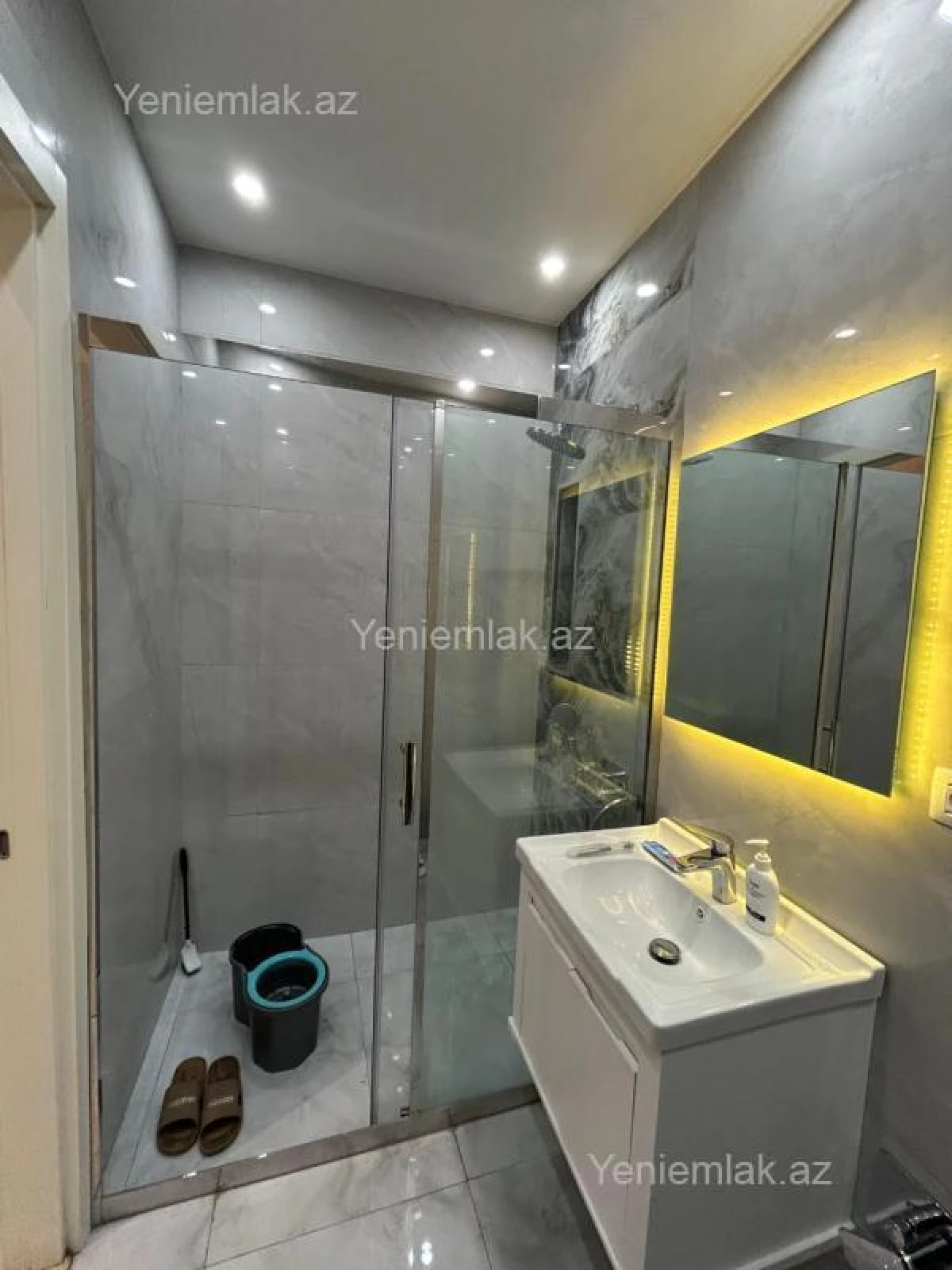 Satılır 2 otaqlı yeni tikili 80 m²