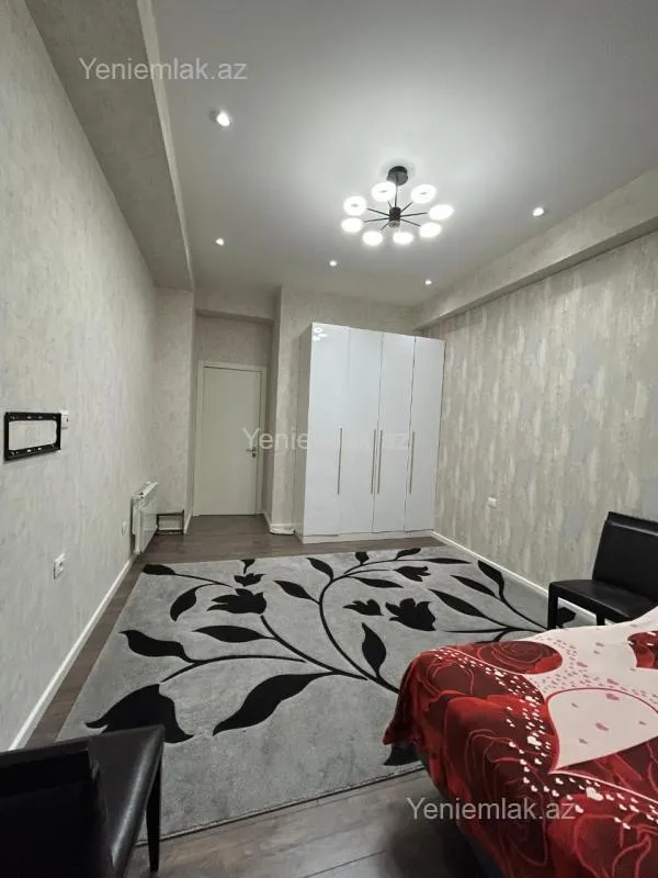 Satılır 2 otaqlı yeni tikili 80 m²