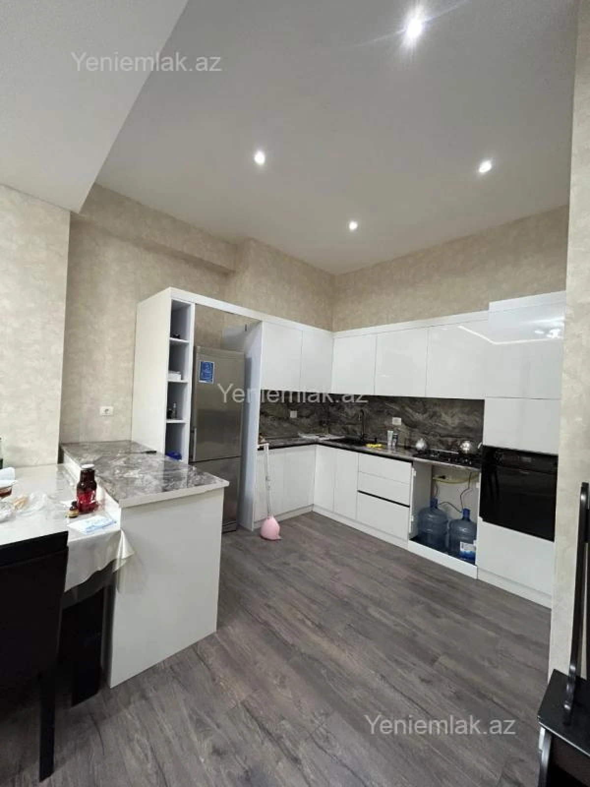 Satılır 2 otaqlı yeni tikili 80 m²