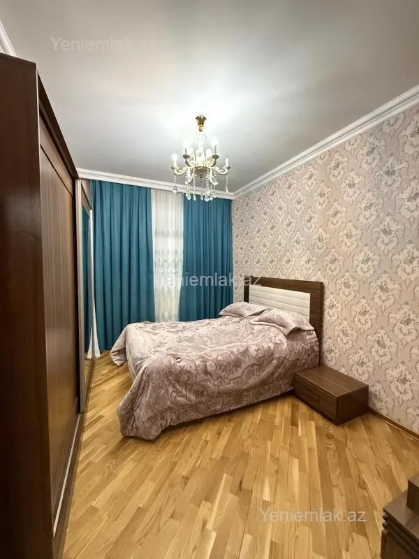 Satılır 3 otaqlı yeni tikili 120 m²