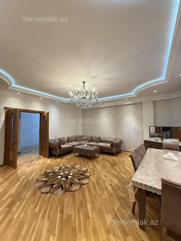 Satılır 3 otaqlı yeni tikili 120 m²