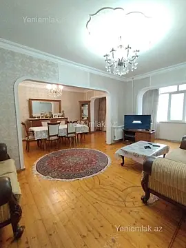Satılır 5 otaqlı köhnə tikili 125 m²
