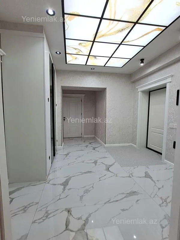 Satılır 2 otaqlı yeni tikili 82 m²