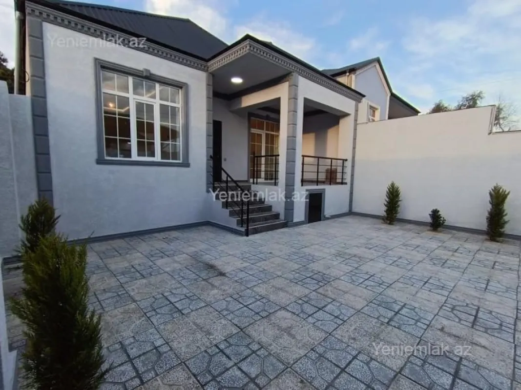 Satılır 4 otaqlı həyət evi 130 m²
