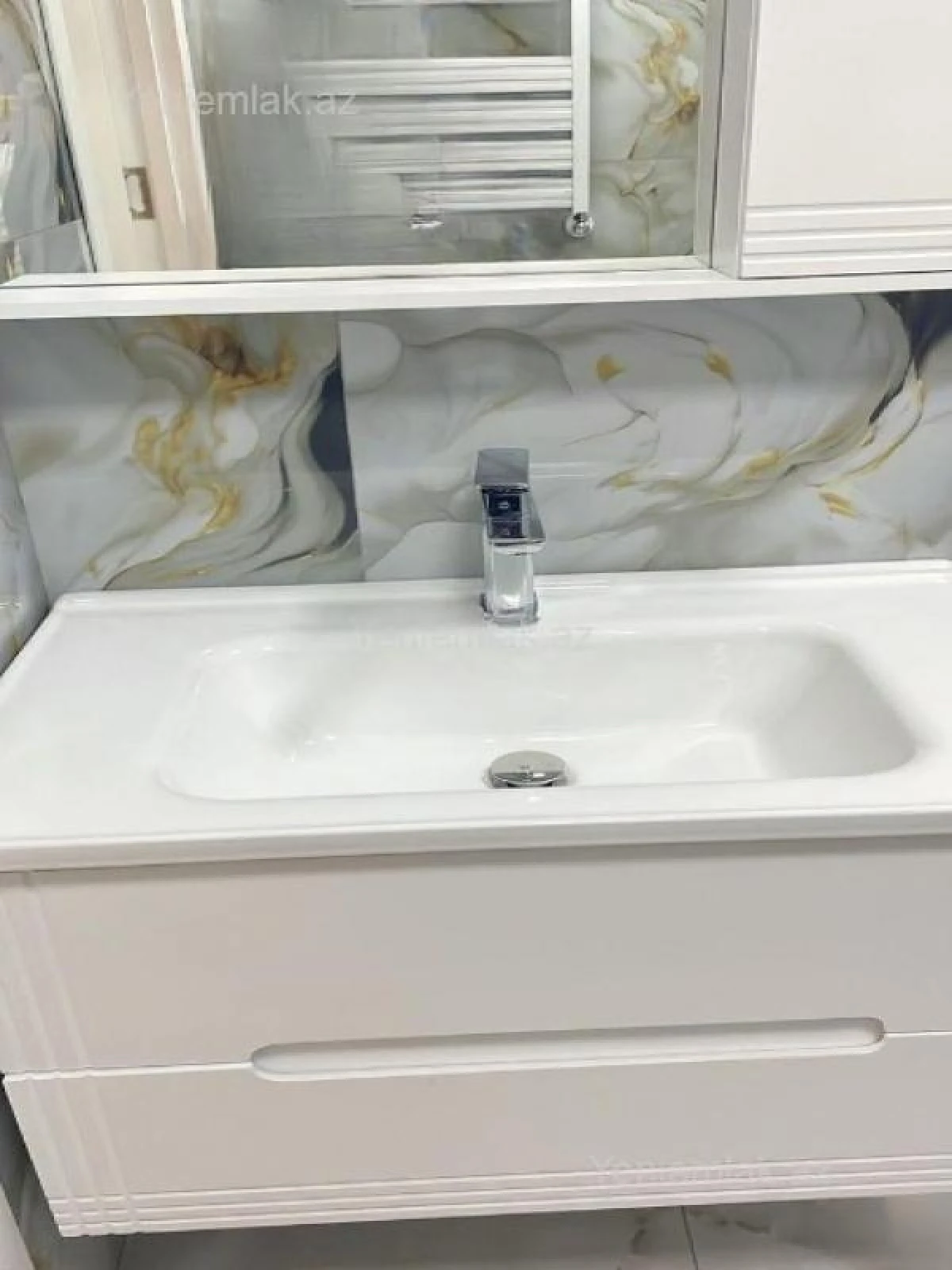 Satılır 2 otaqlı yeni tikili 80 m²