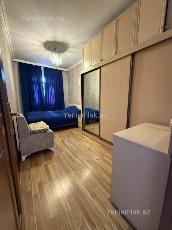 Satılır 3 otaqlı köhnə tikili 55 m²