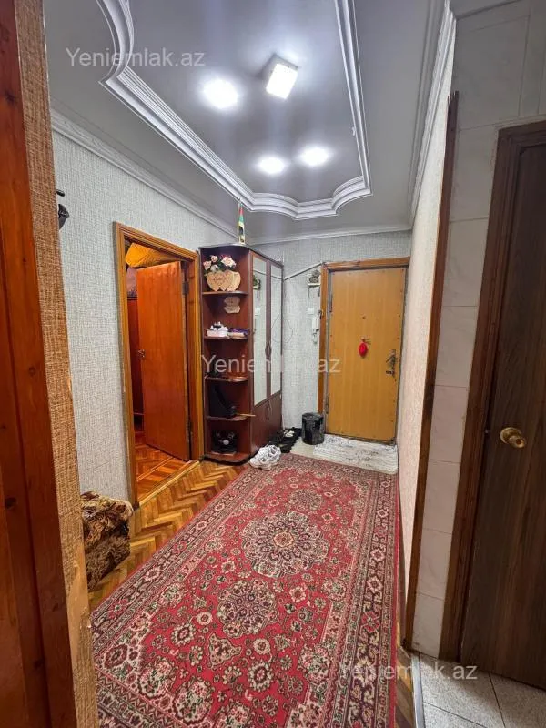 Satılır 5 otaqlı köhnə tikili 110 m²
