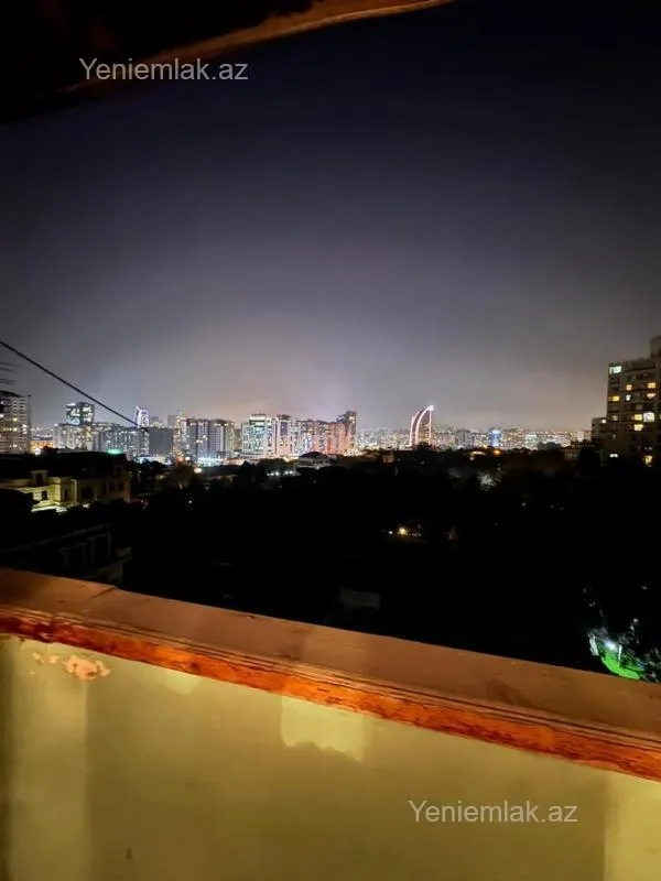 Satılır 5 otaqlı köhnə tikili 110 m²