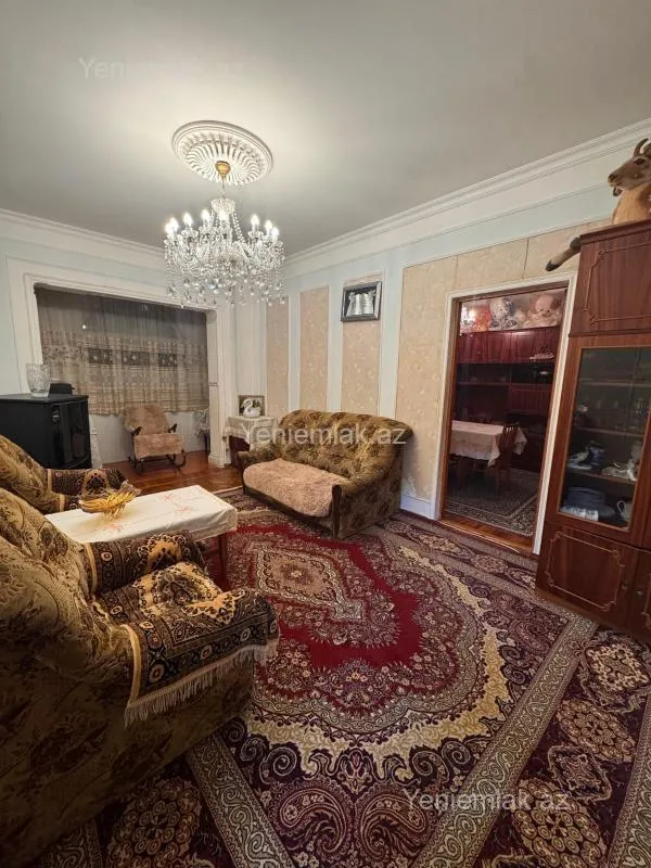 Satılır 5 otaqlı köhnə tikili 110 m²