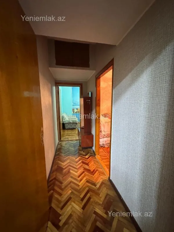 Satılır 5 otaqlı köhnə tikili 110 m²