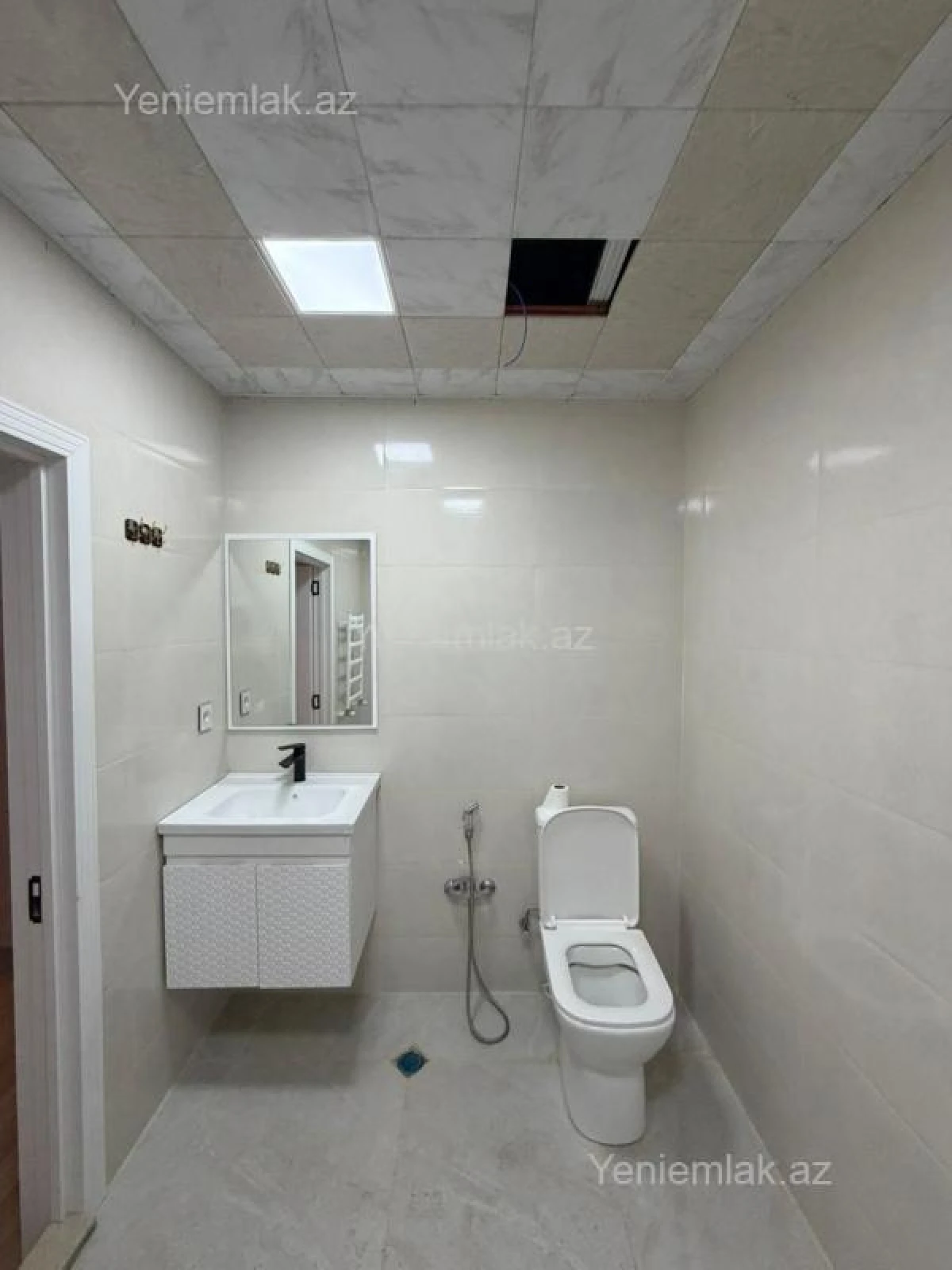 Satılır 2 otaqlı yeni tikili 78 m²