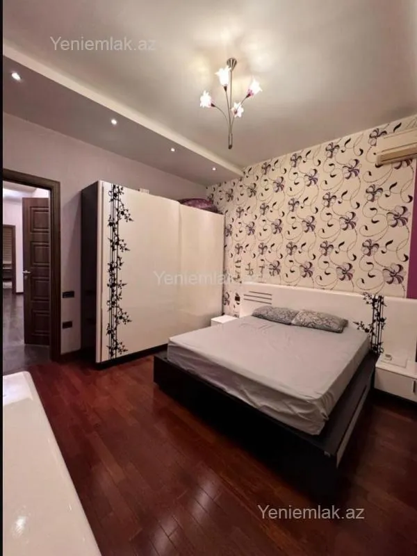 Satılır 3 otaqlı yeni tikili 157 m²