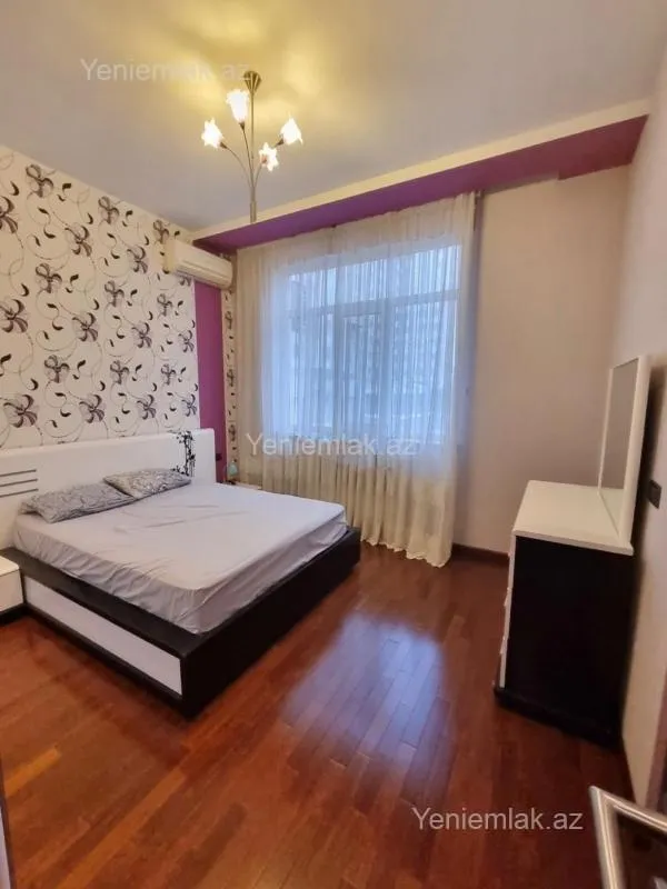 Satılır 3 otaqlı yeni tikili 157 m²