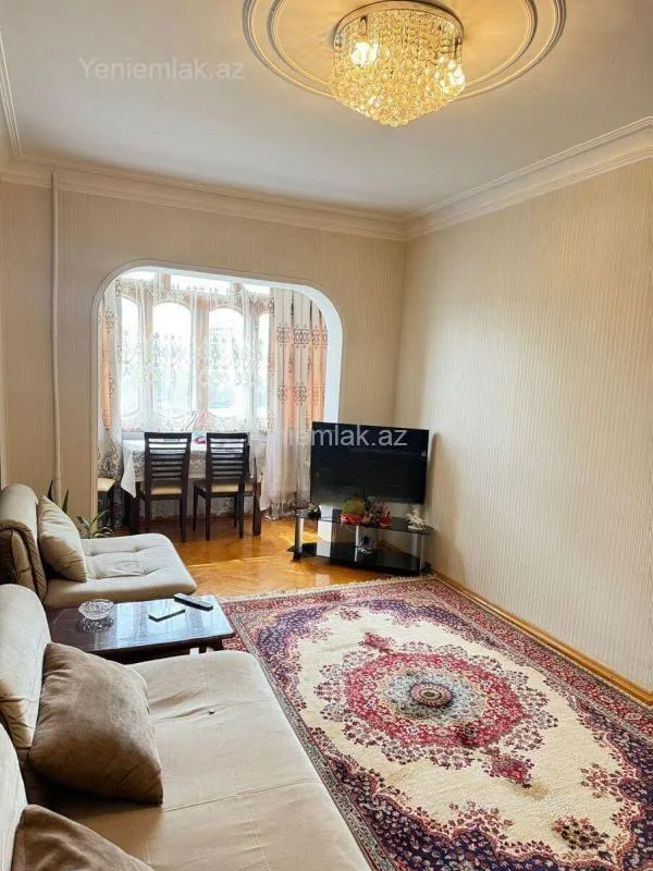 Satılır 3 otaqlı köhnə tikili 90 m²