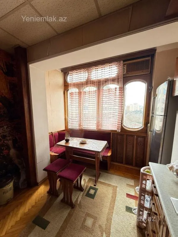 Satılır 3 otaqlı köhnə tikili 90 m²