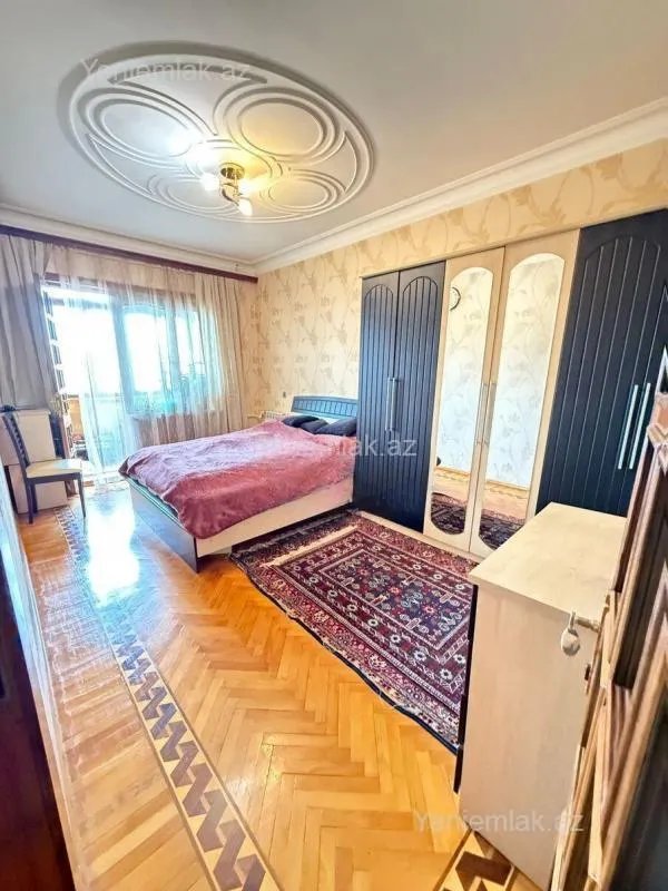Satılır 3 otaqlı köhnə tikili 90 m²