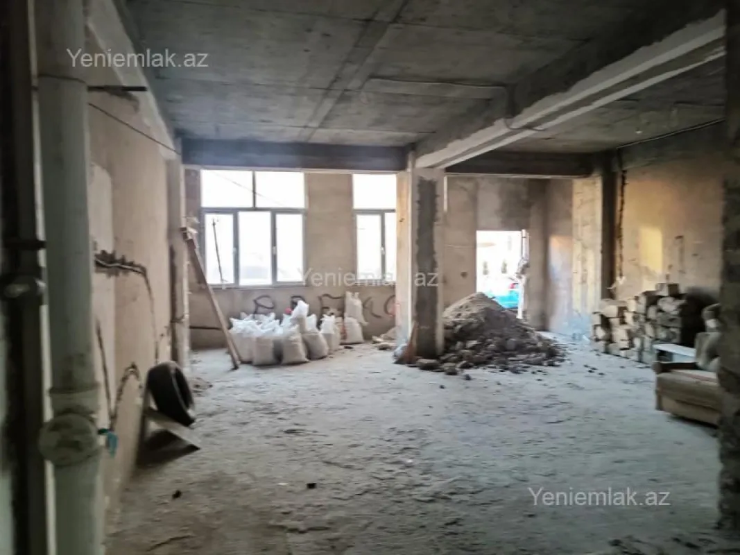 Satılır 4 otaqlı obyekt 180 m²