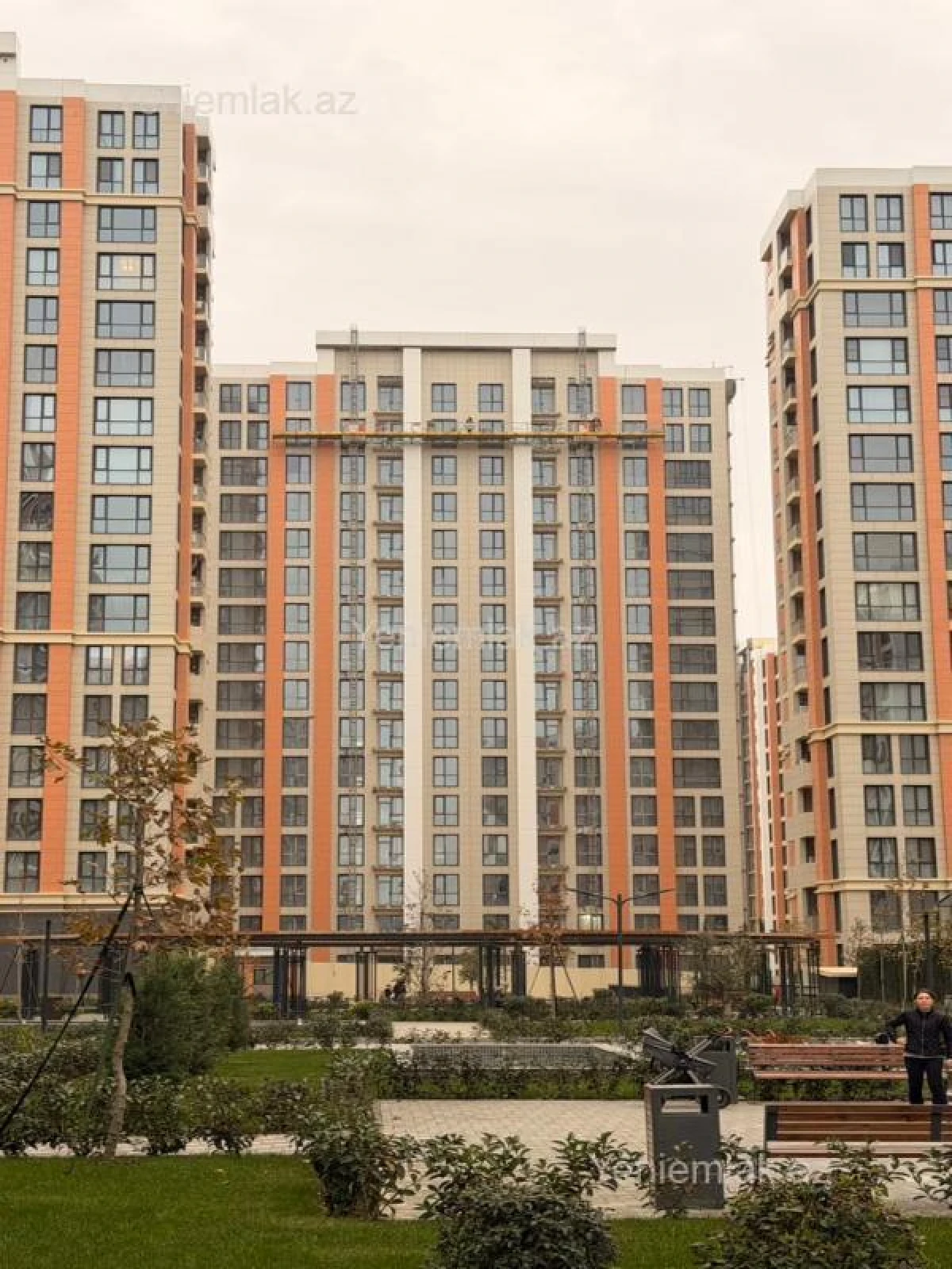 Satılır 3 otaqlı yeni tikili 90 m²