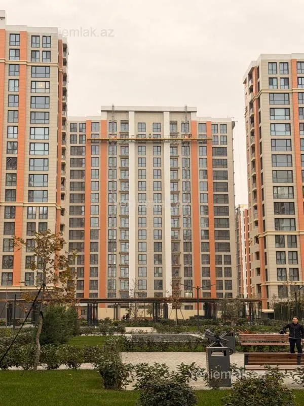 Satılır 3 otaqlı yeni tikili 90 m²